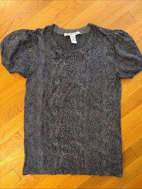 Diane Von Furstenberg Gray Puff-Sleeve Animal Print Top